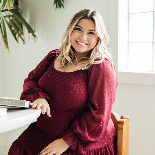 Alexa-Montalvo-Stylist